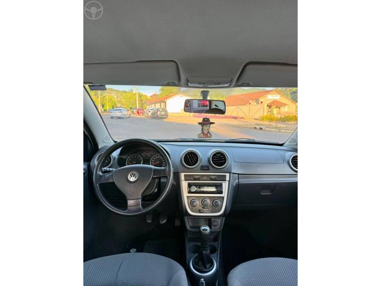 VOLKSWAGEN - VOYAGE 1.0 12V MPI TOTALFLEX TRENDLINE 4P MANUAL - 2010/2011 - BRANCA - R$ 36.900,00