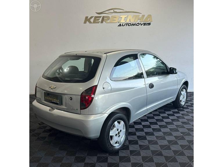 CHEVROLET - CELTA 1.0 MPFI 8V 2P MANUAL - 2013/2013 - PRATA - R$ 23.900,00