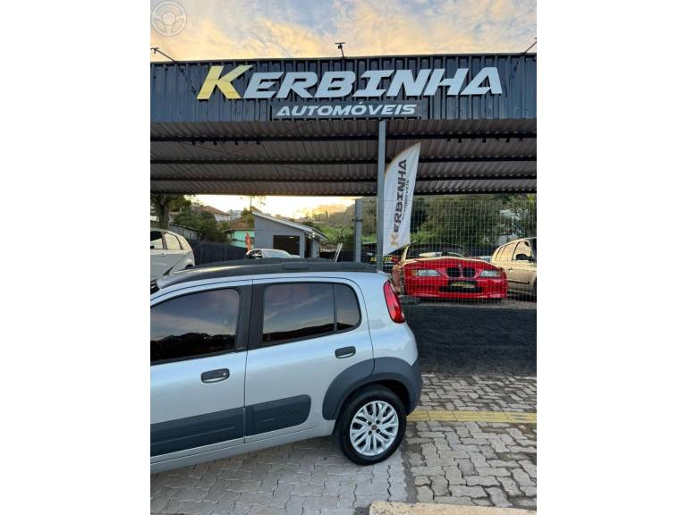 FIAT - UNO 1.3 WAY 8V FLEX 4P MANUAL - 2014/2014 - PRATA - R$ 36.900,00