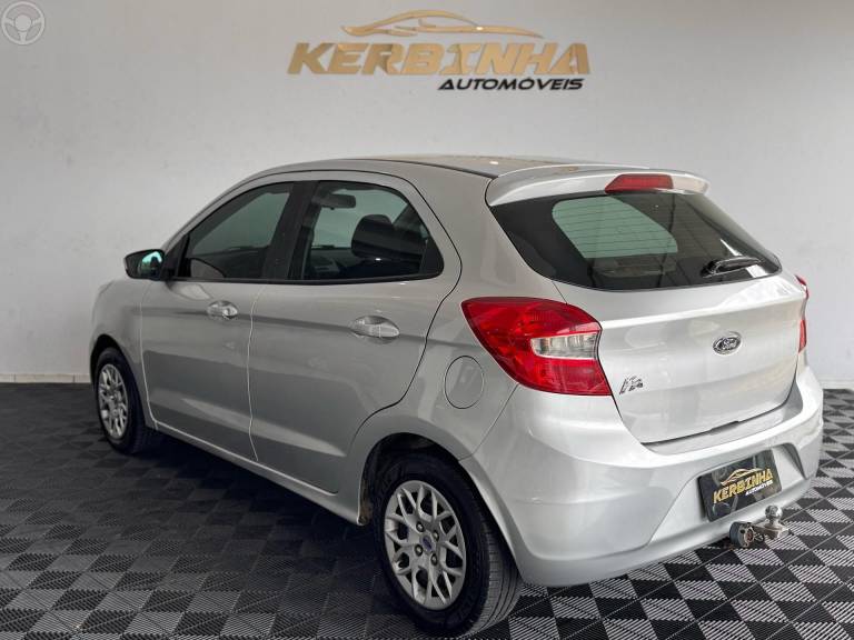 FORD - KA 1.0 SE 12V FLEX 4P MANUAL - 2017/2018 - PRATA - R$ 48.900,00