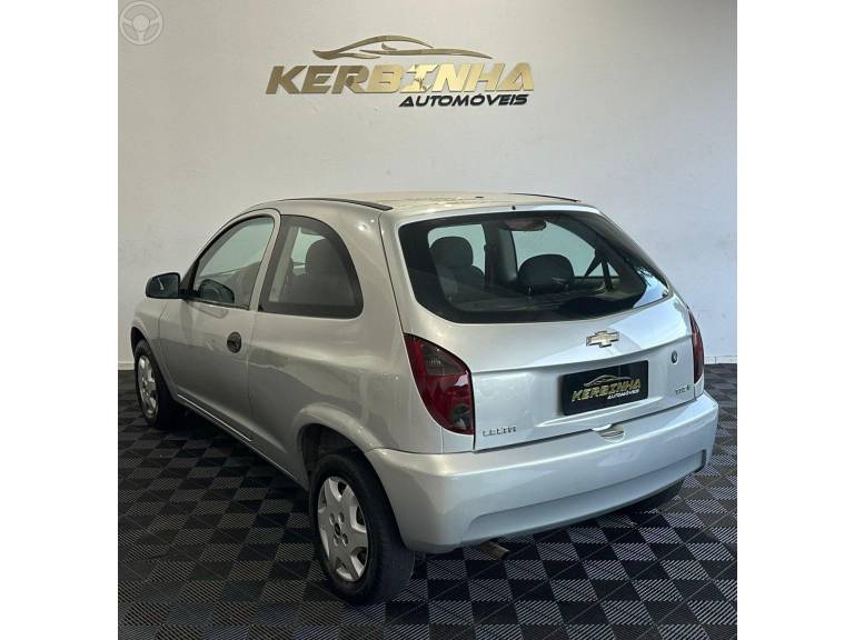 CHEVROLET - CELTA 1.0 MPFI 8V 2P MANUAL - 2013/2013 - PRATA - R$ 23.900,00