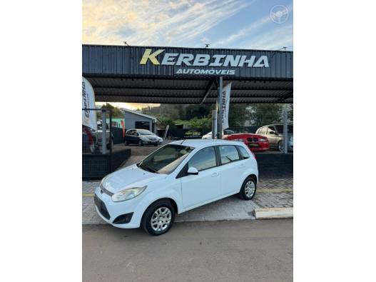 FORD - FIESTA 1.6 MPI 8V 4P MANUAL - 2013/2013 - BRANCA - R$ 36.900,00