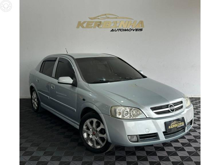 CHEVROLET - ASTRA 2.0 MPFI ADVANTAGE 8V FLEX 4P MANUAL - 2010/2011 - PRATA - R$ 39.900,00