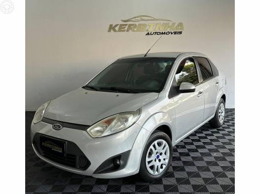 FORD - FIESTA 1.6 MPI CLASS SEDAN 8V FLEX 4P MANUAL - 2012/2013 - PRATA - R$ 34.900,00